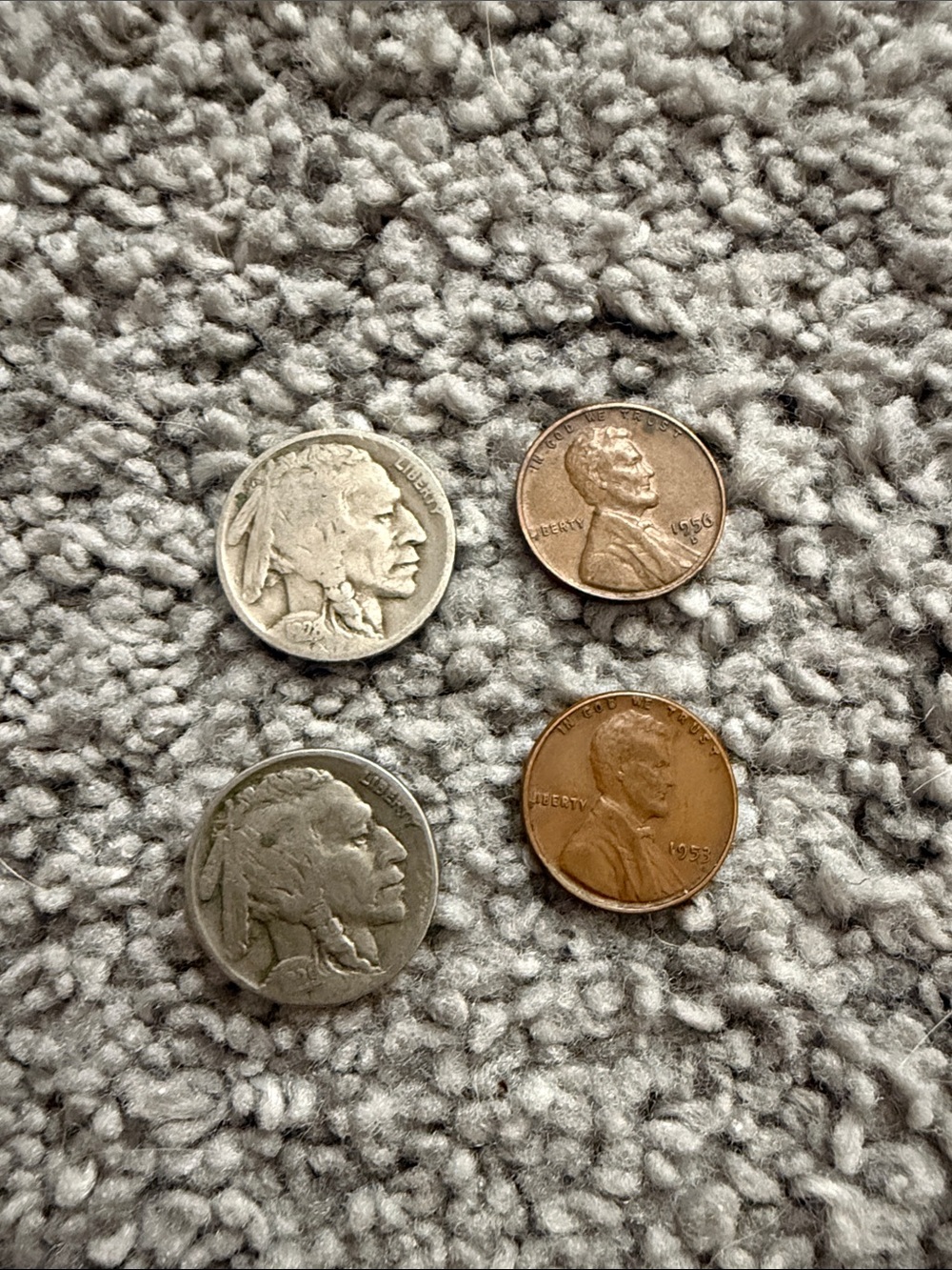 Lot of 2 buffalo nickels and 2 wheat Pennies